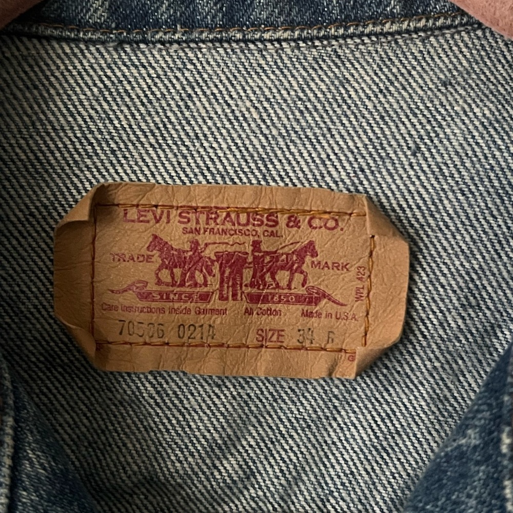 Vintage 1987 Levi Denim Jean Trucker Jacket. Size R34. - Picture 5 of 6